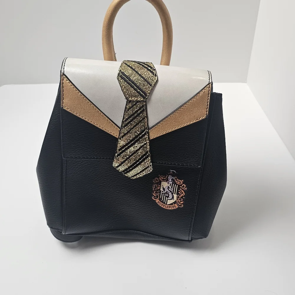 Harry Potter Hufflepuff Mini Backpack Universal‎ Studios Danielle Nicole School - Picture 7 of 9